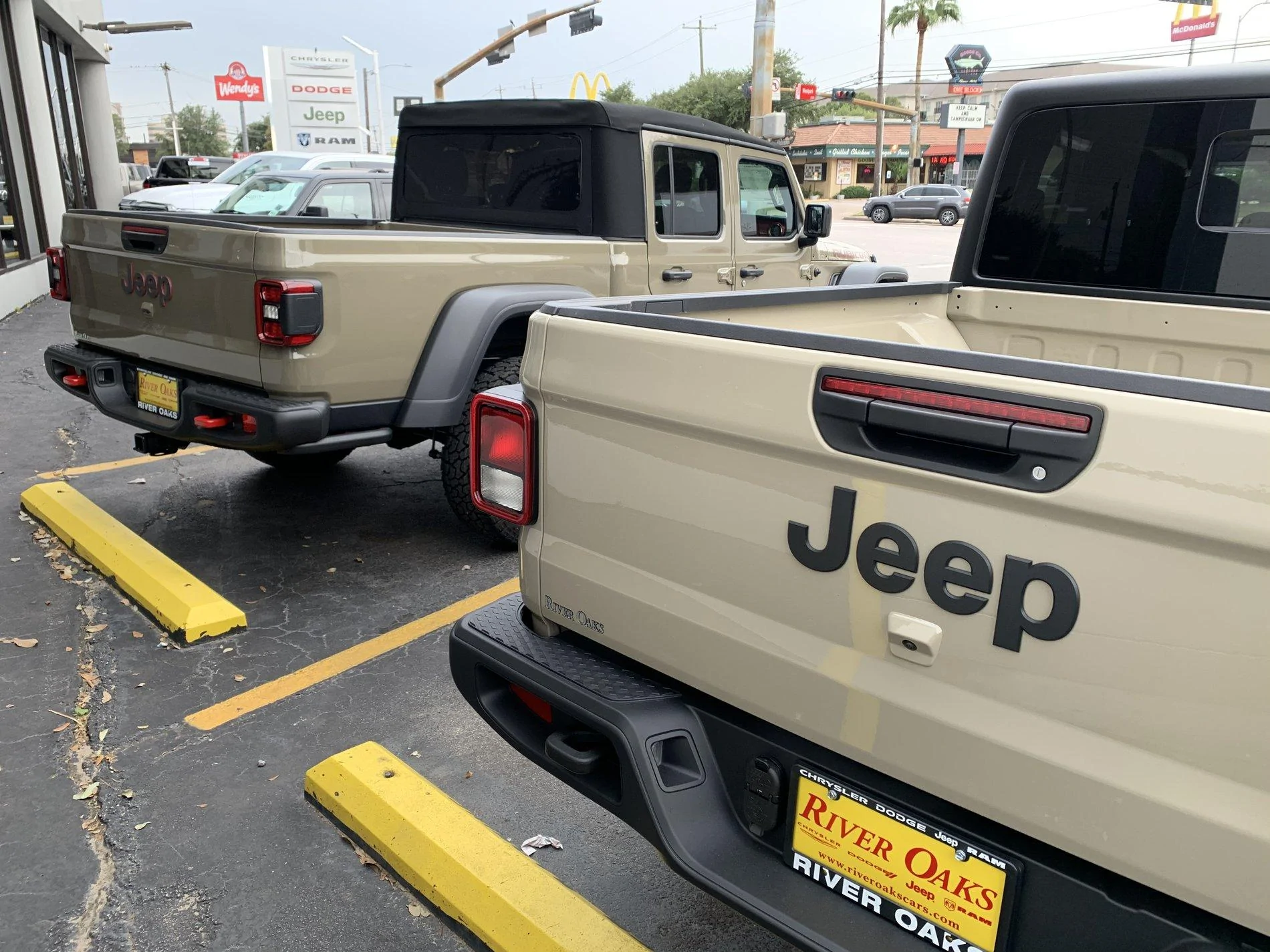 Jeep Gladiator GATOR Gladiator JT Club C72FEA41-D987-4B44-9638-0EB64448A89A