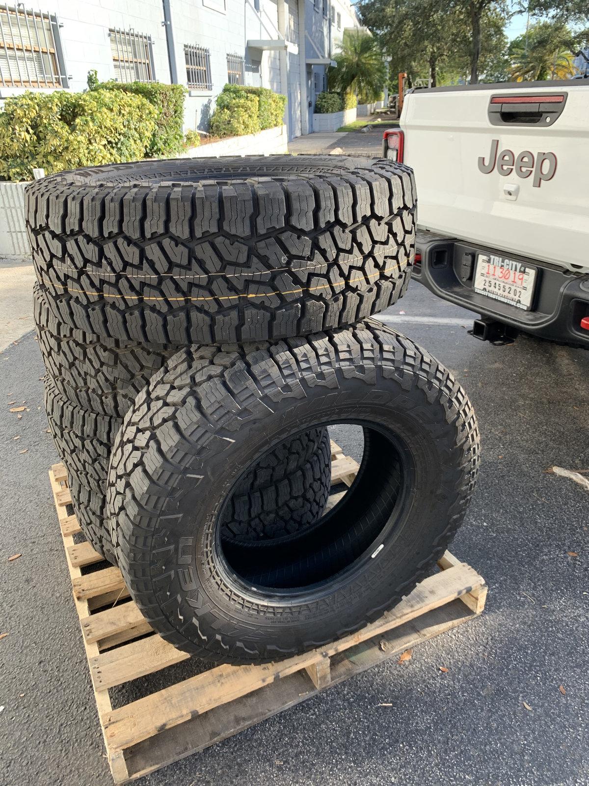 Jeep Gladiator 5 Falken Wildpeak A/T3W LT285/70R17 Rubicon Takeoffs IMG_3925