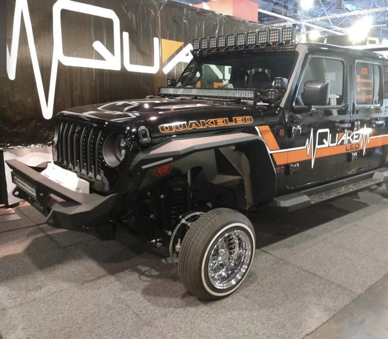 Jeep Gladiator BLACK Gladiator JT Club 90090896-0E45-4982-BC8D-0B09831CEEEE