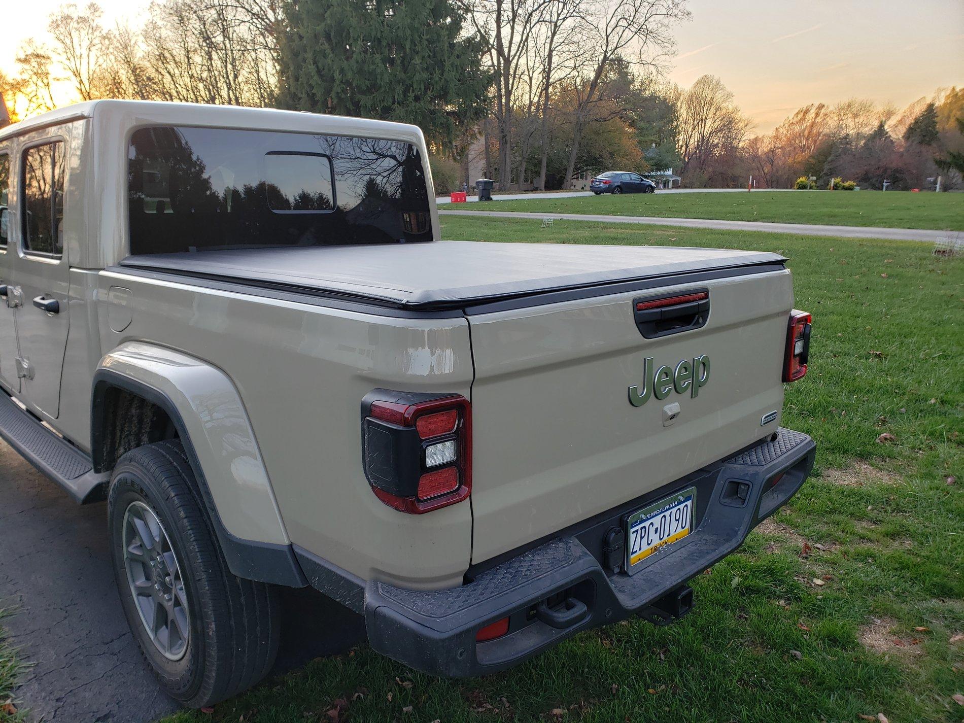 Jeep Gladiator Bed cover on the cheap! (From Chevy Colorado) 20191104_164032