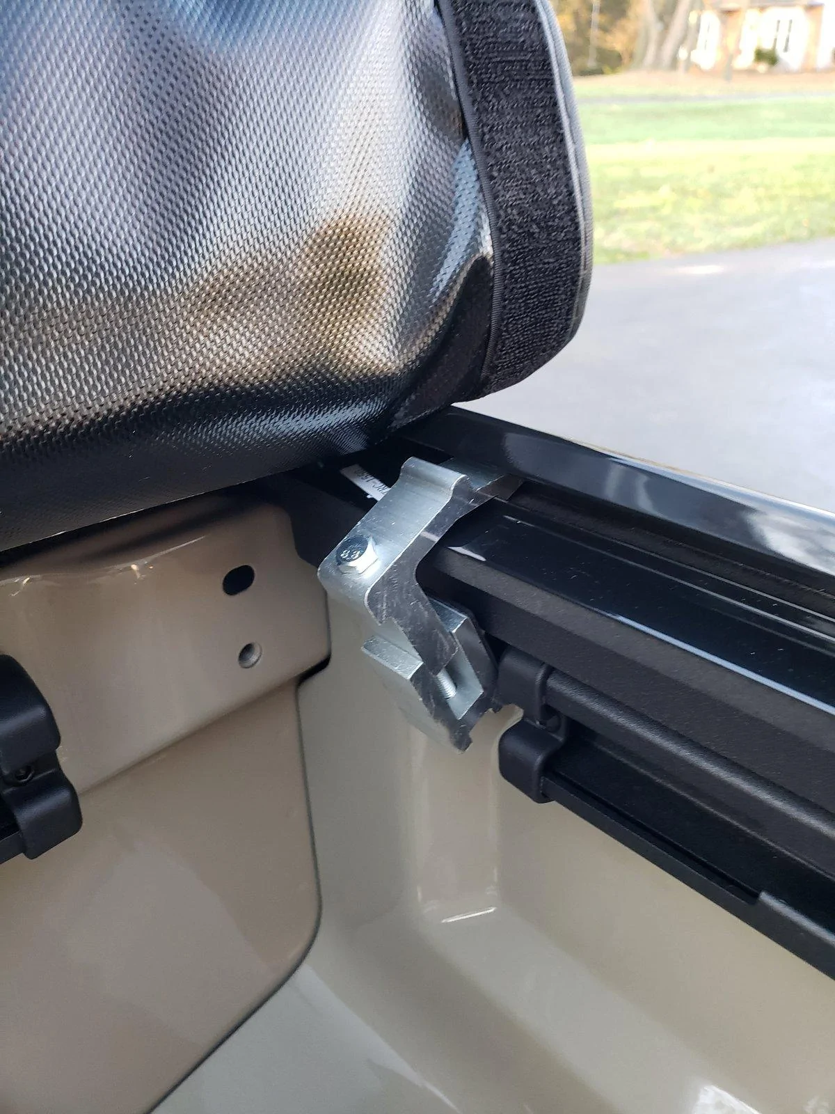 Jeep Gladiator Bed cover on the cheap! (From Chevy Colorado) 20191104_162009