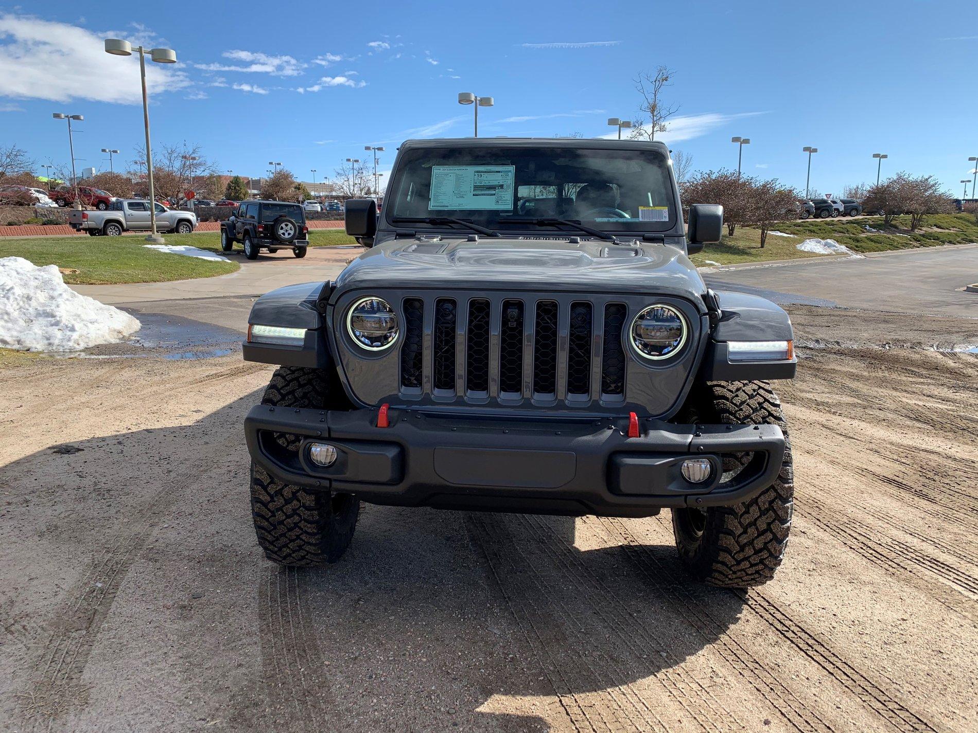 Jeep Gladiator Sting grey owners (future) check in 6696940C-5284-4A29-9F28-CECA0C5F60FB