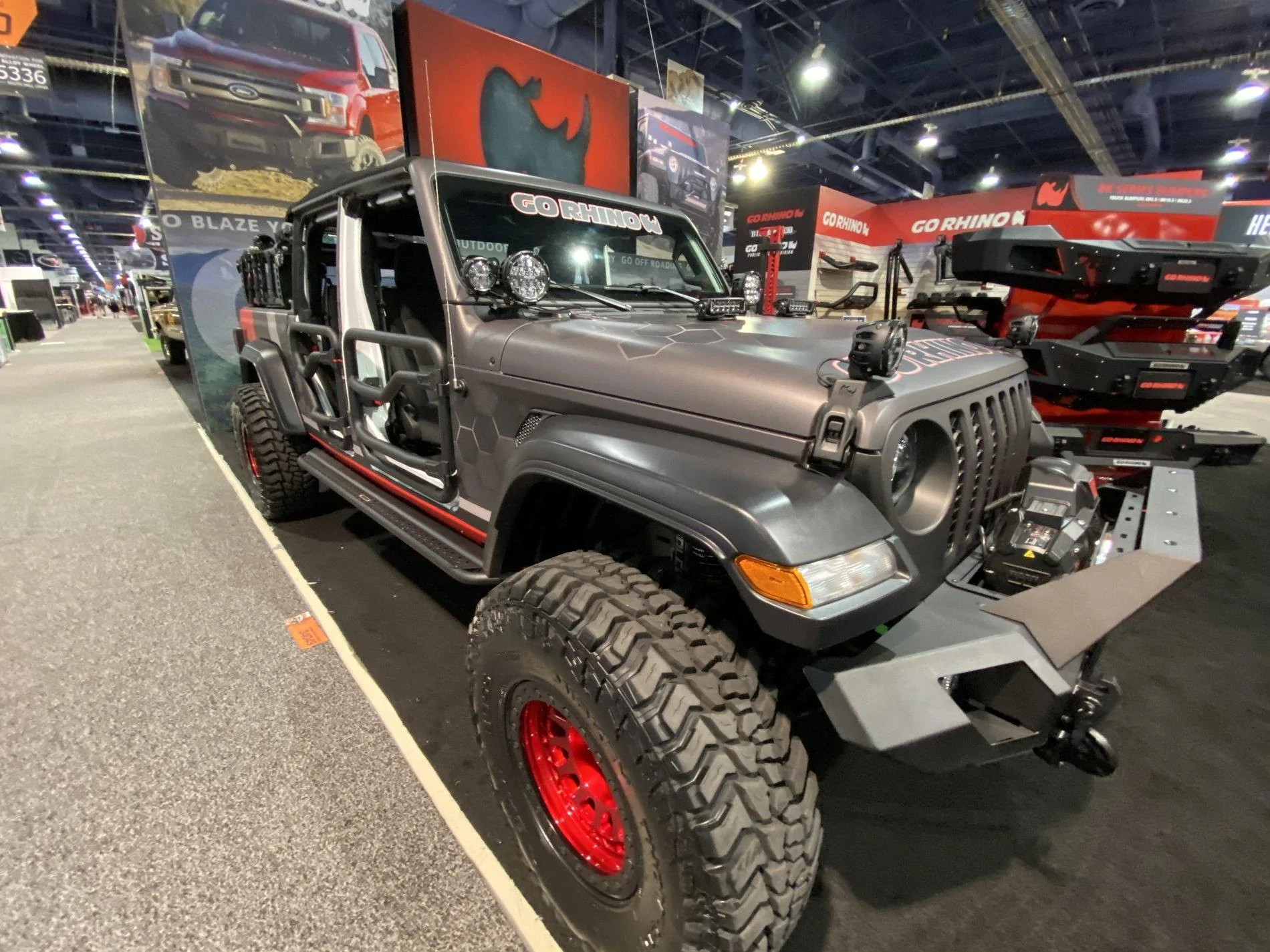 Jeep Gladiator SEMA show pic thread 97B1DB54-AFB9-4460-863F-856D93E84C20