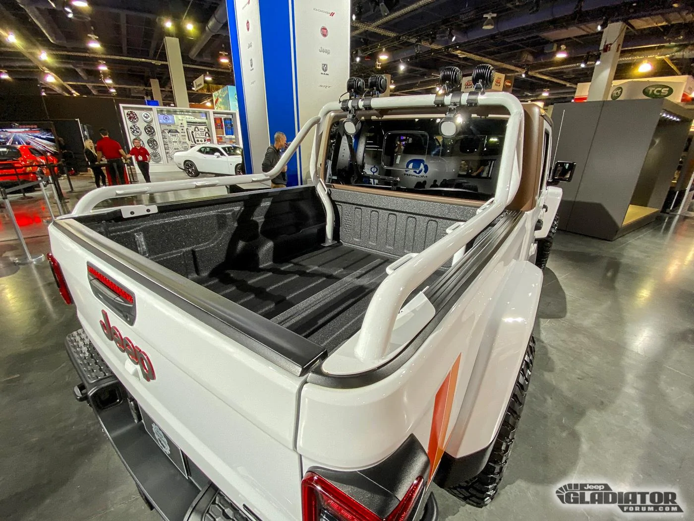 Jeep Gladiator Jeep JT Scrambler Concept (Gladiator Rubicon) Build [SEMA 2019] Jeep-JT-Scrambler-Gladiator-Rubicon-SEMA-Build-7