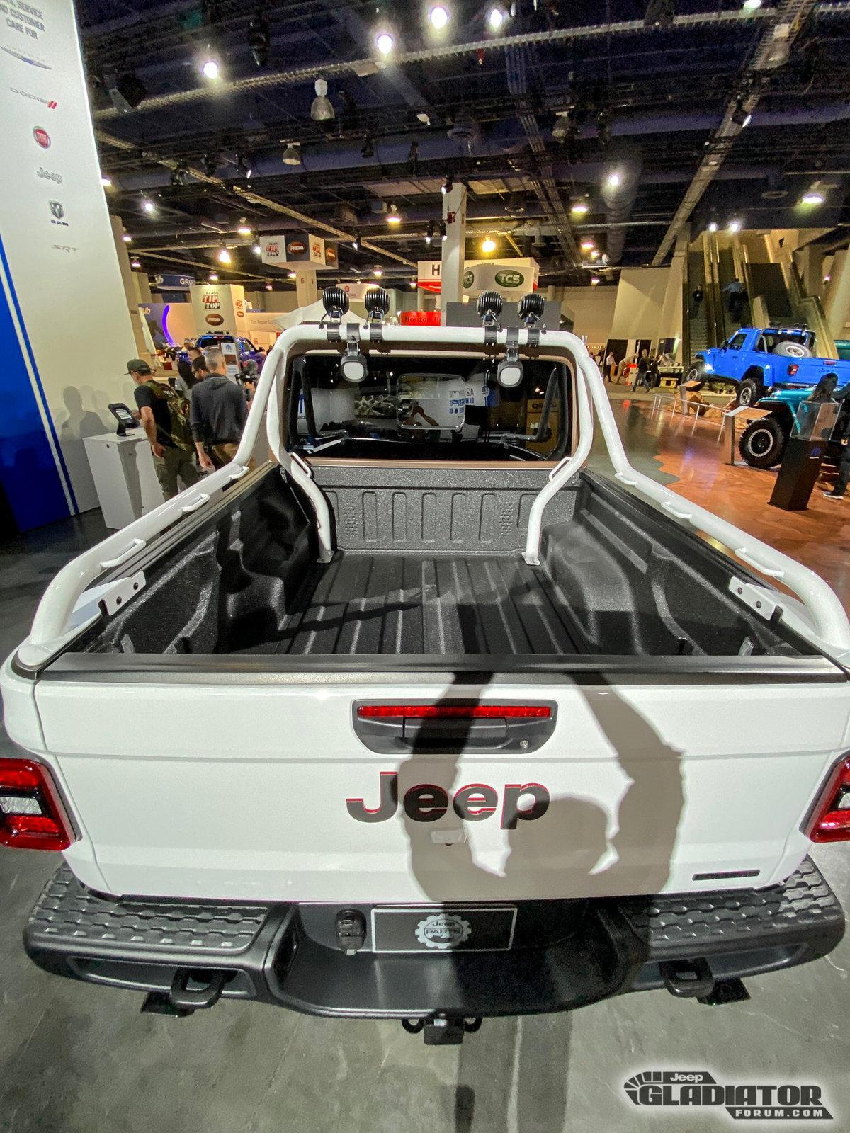 Jeep Gladiator Jeep JT Scrambler Concept (Gladiator Rubicon) Build [SEMA 2019] Jeep-JT-Scrambler-Gladiator-Rubicon-SEMA-Build-8