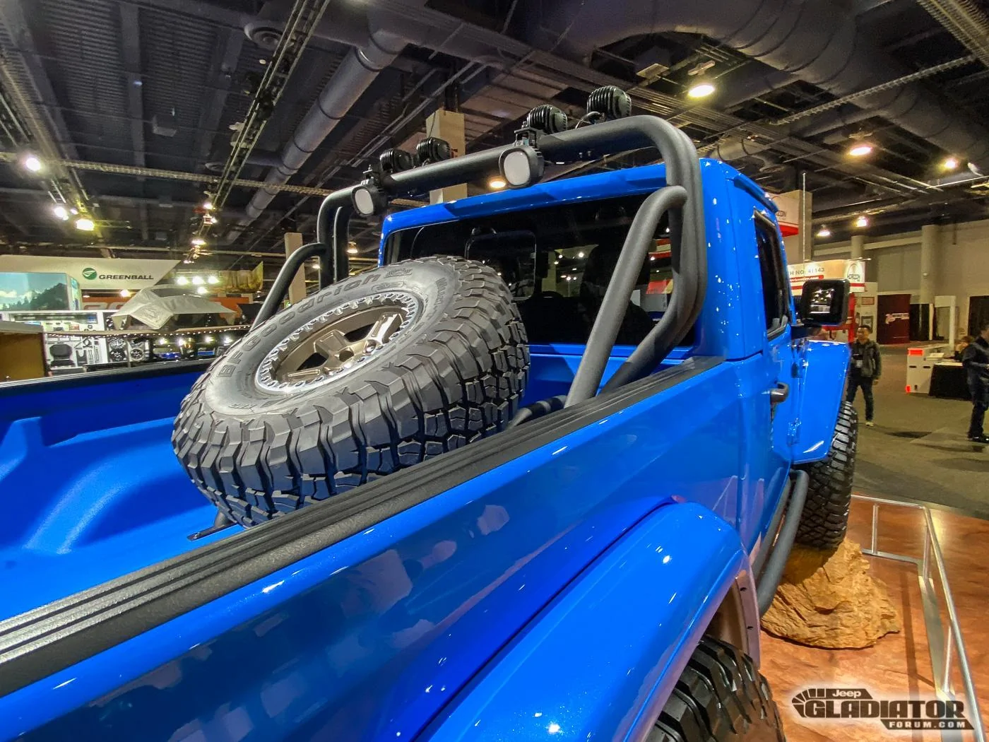 Jeep-J6-Concept-Gladiator-SEMA-Build-9.webp
