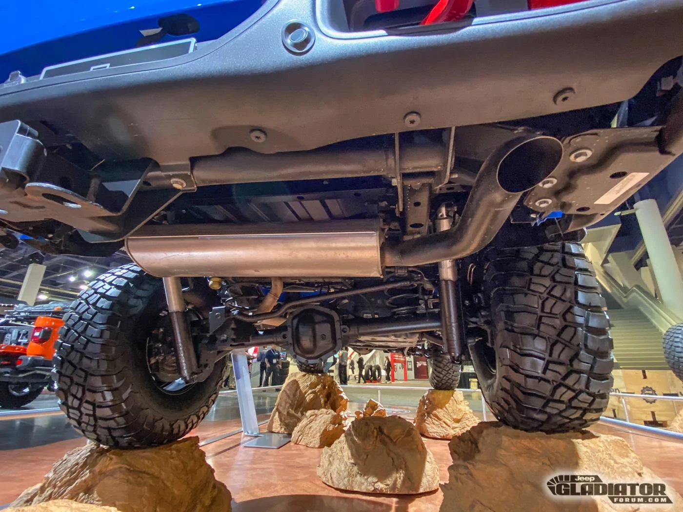 Jeep-J6-Concept-Gladiator-SEMA-Build-12.webp