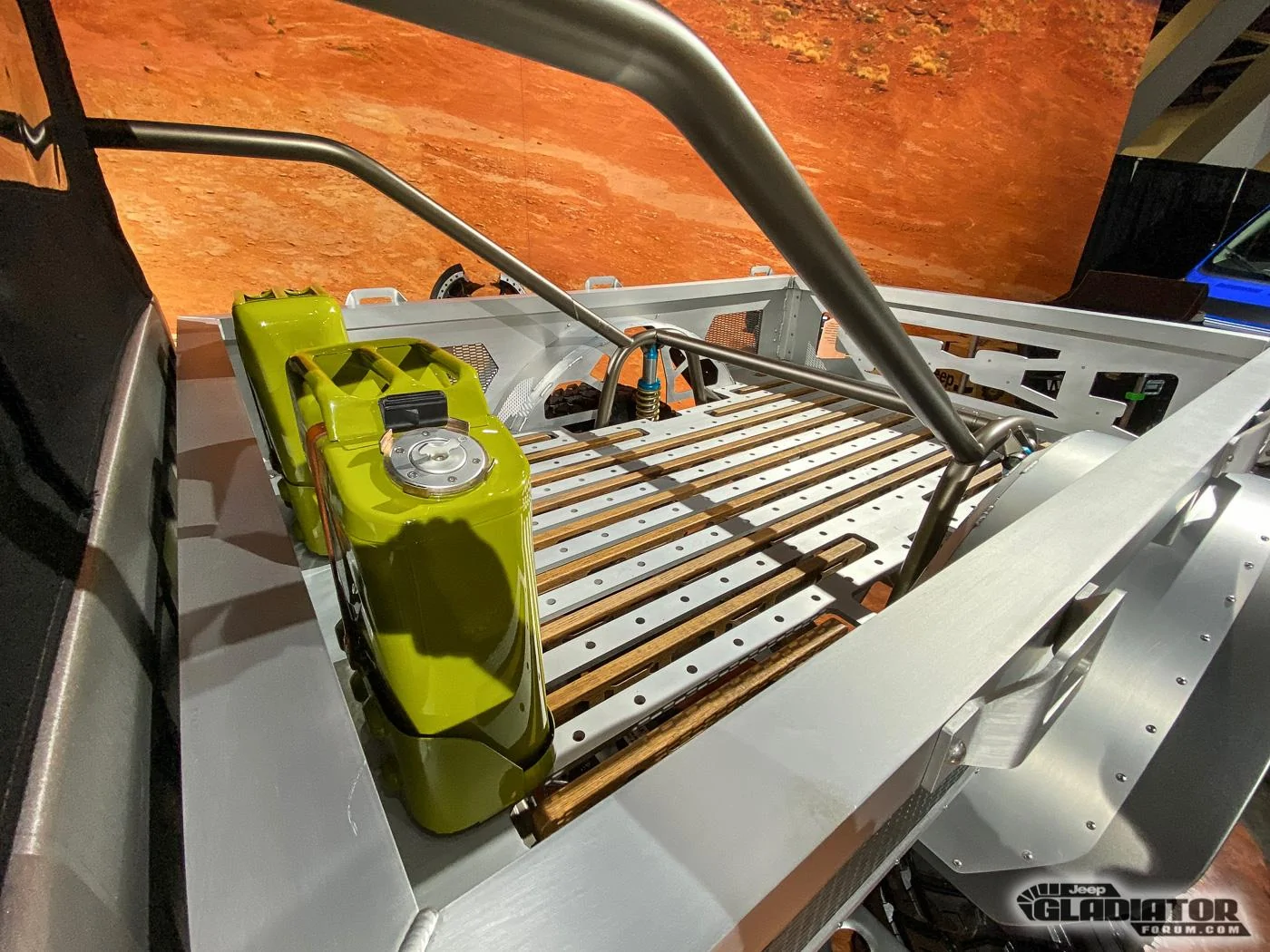 Jeep Gladiator Jeep M-715 Five-Quarter Gladiator Concept [SEMA 2019] Jeep-M-715-Five-Quarter-Concept-SEMA-Build-16