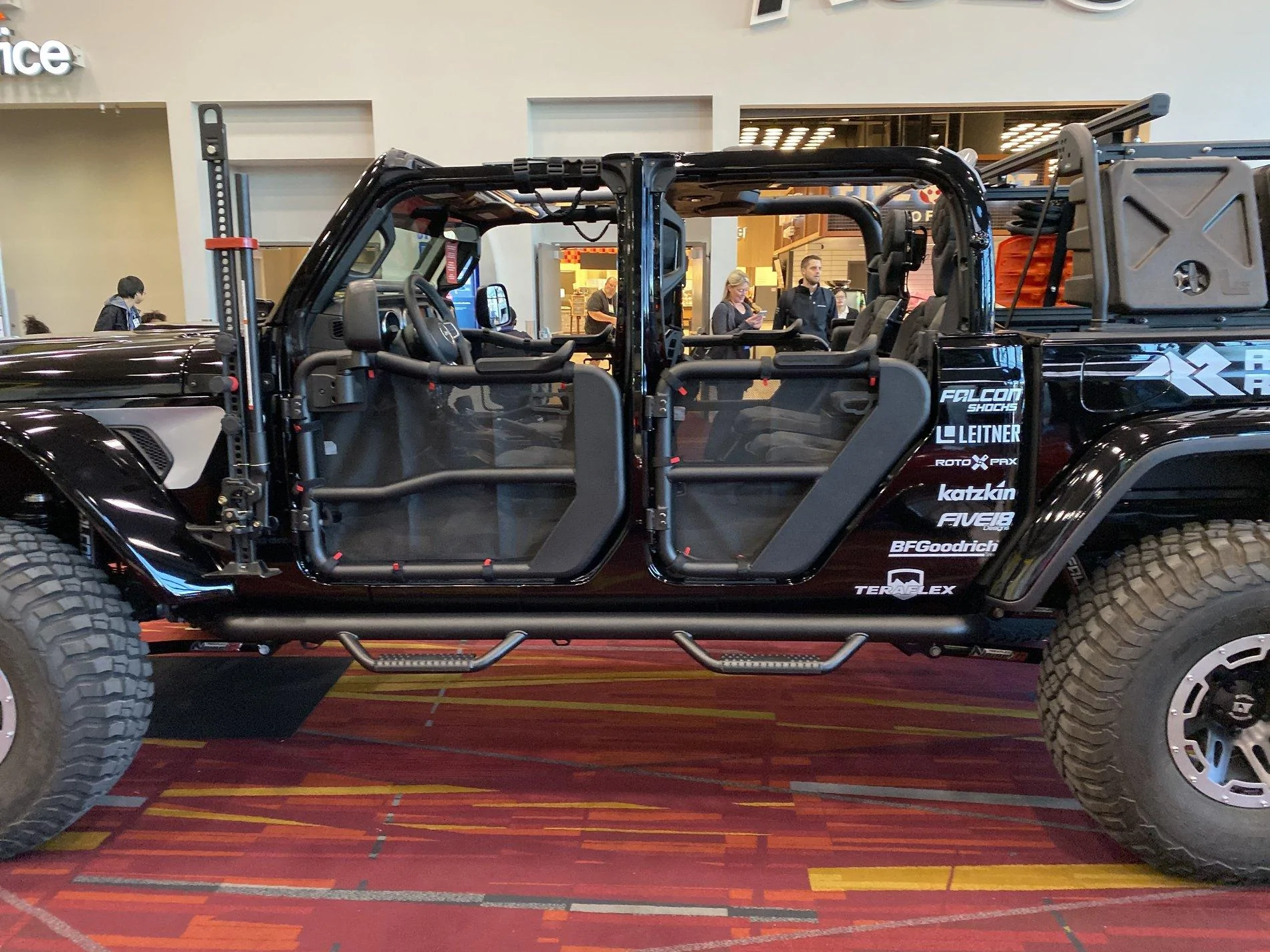 Jeep Gladiator SEMA show pic thread A19F4767-AFE9-42AD-A395-C19B30CB660D