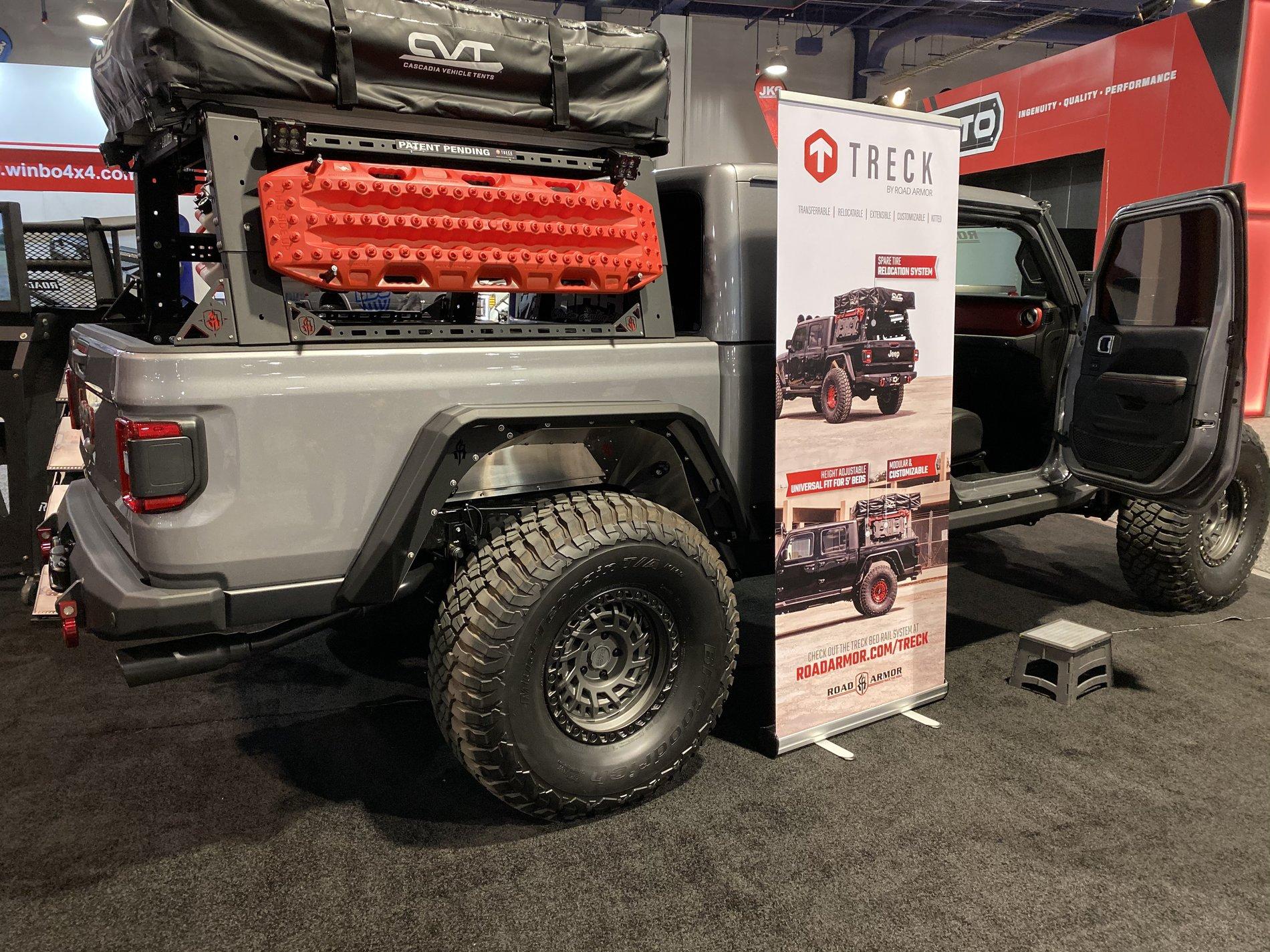 Jeep Gladiator SEMA show pic thread E231CE0A-1D0E-460D-936E-04B489D25357