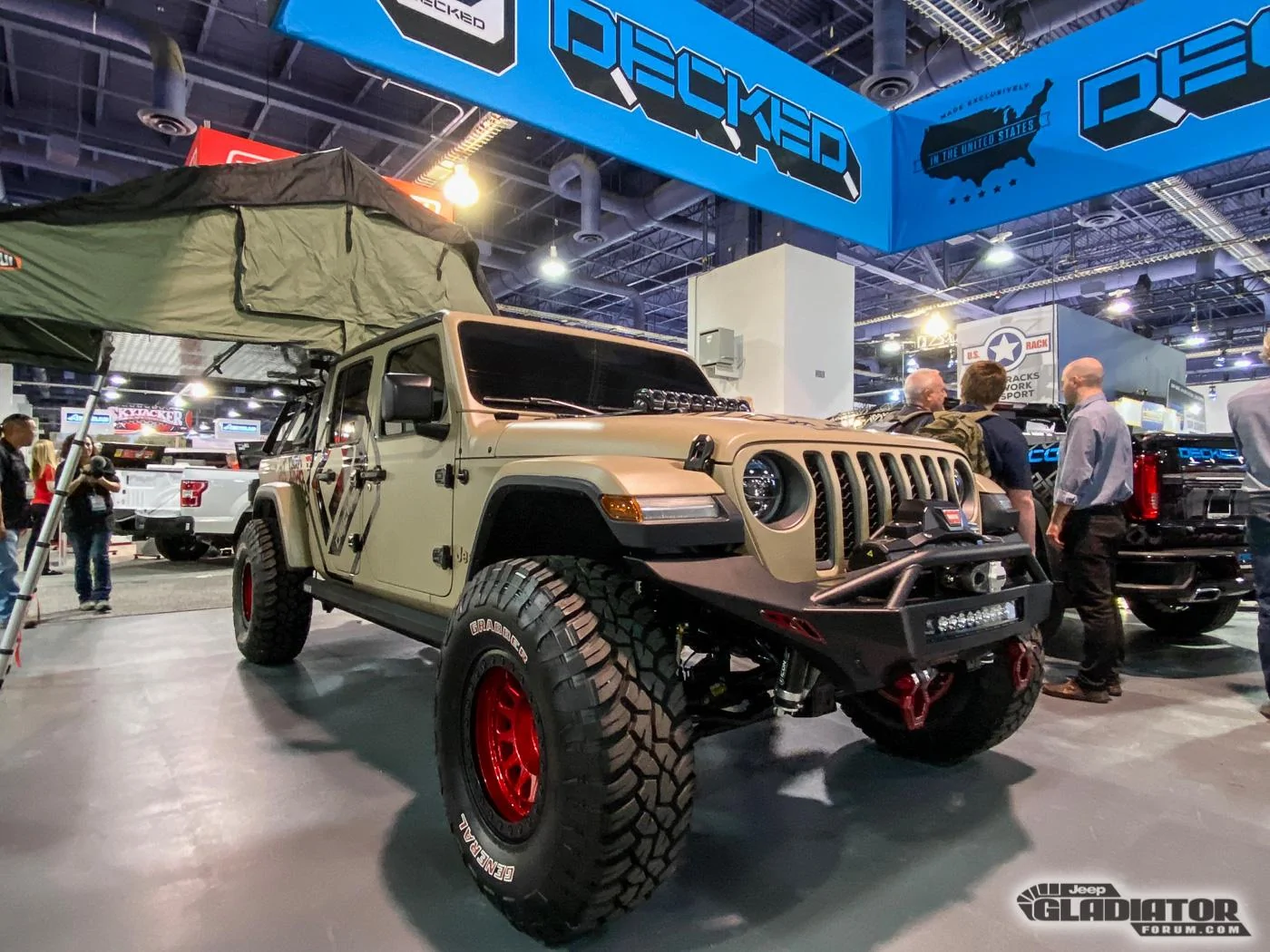 Jeep Gladiator Decked Jeep Gladiator Build [SEMA 2019] Decked-Jeep-Gladiator-SEMA-Build-1
