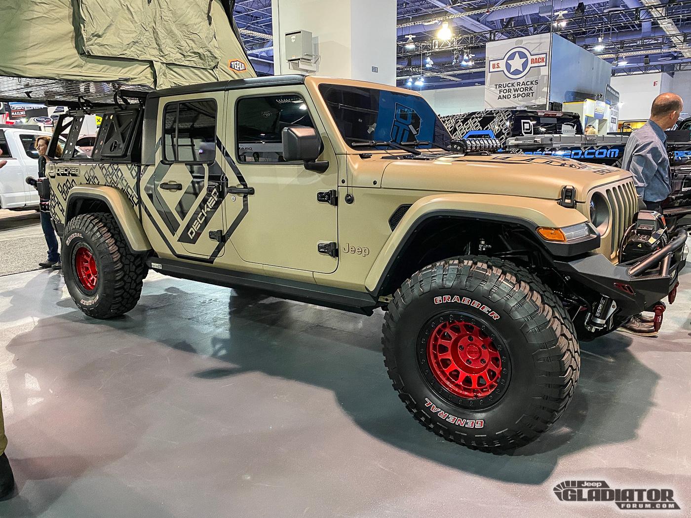 Jeep Gladiator Decked Jeep Gladiator Build [SEMA 2019] Decked-Jeep-Gladiator-SEMA-Build-8