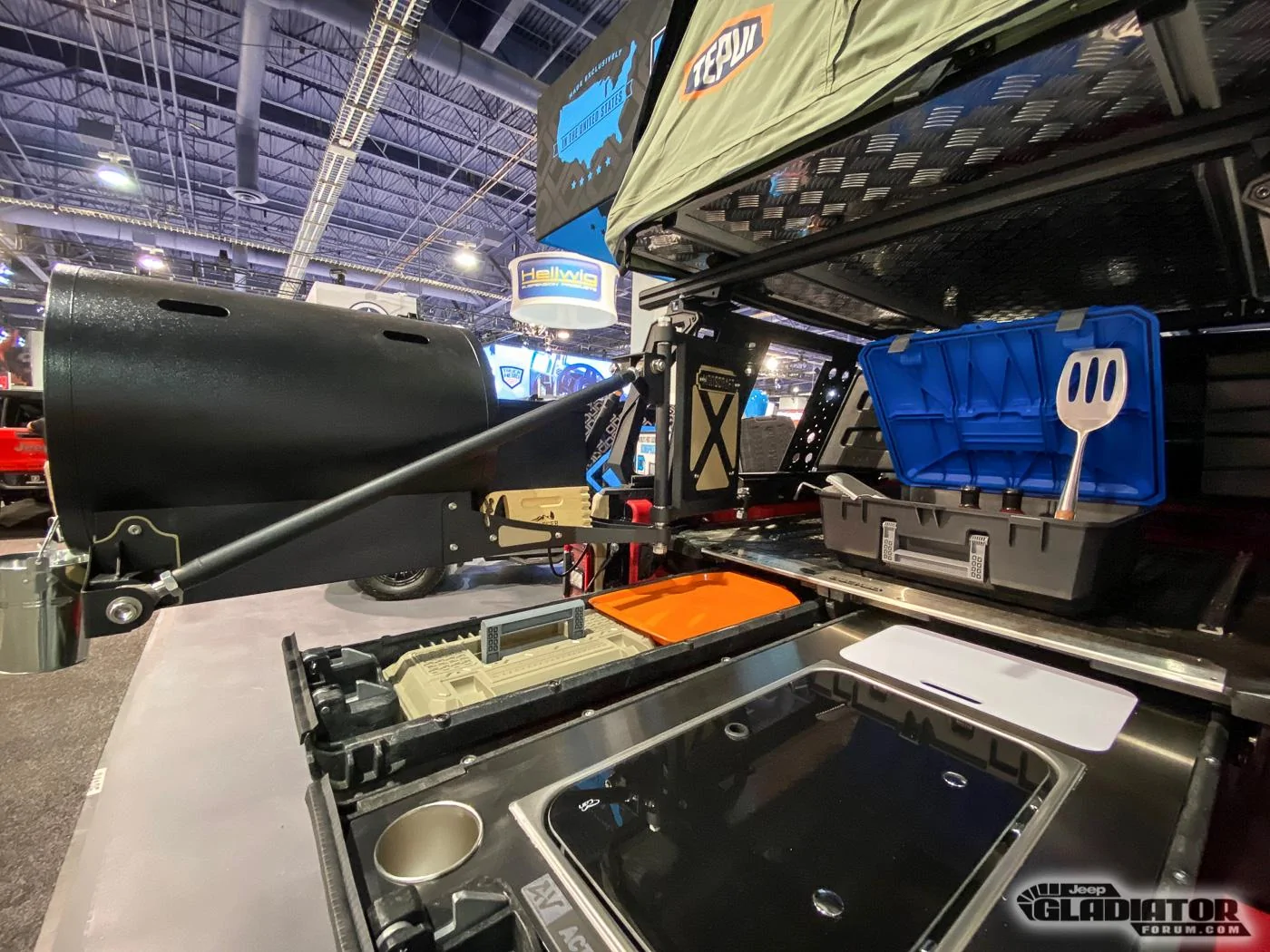 Jeep Gladiator Decked Jeep Gladiator Build [SEMA 2019] Decked-Jeep-Gladiator-SEMA-Build-21