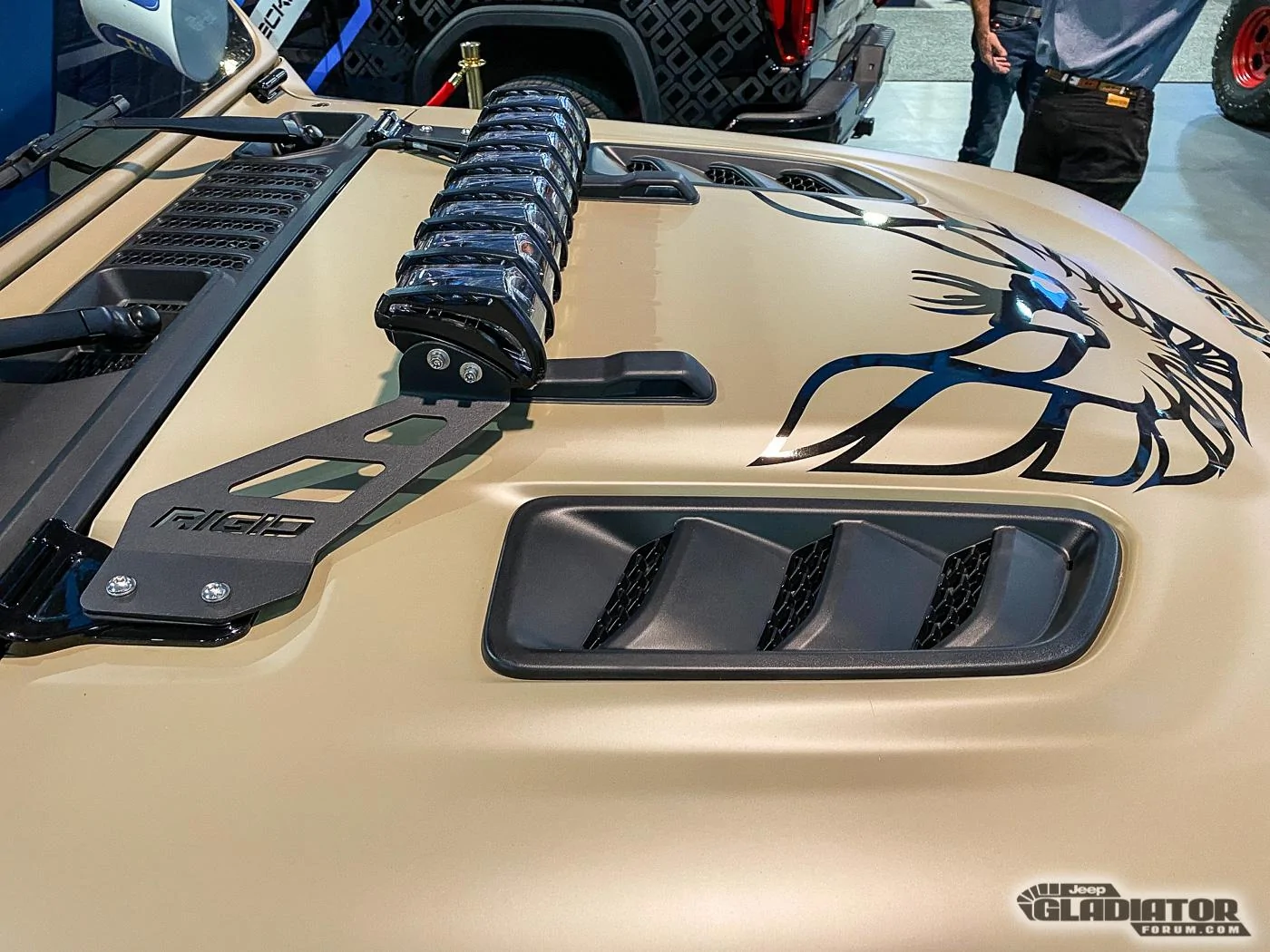 Jeep Gladiator Decked Jeep Gladiator Build [SEMA 2019] Decked-Jeep-Gladiator-SEMA-Build-26