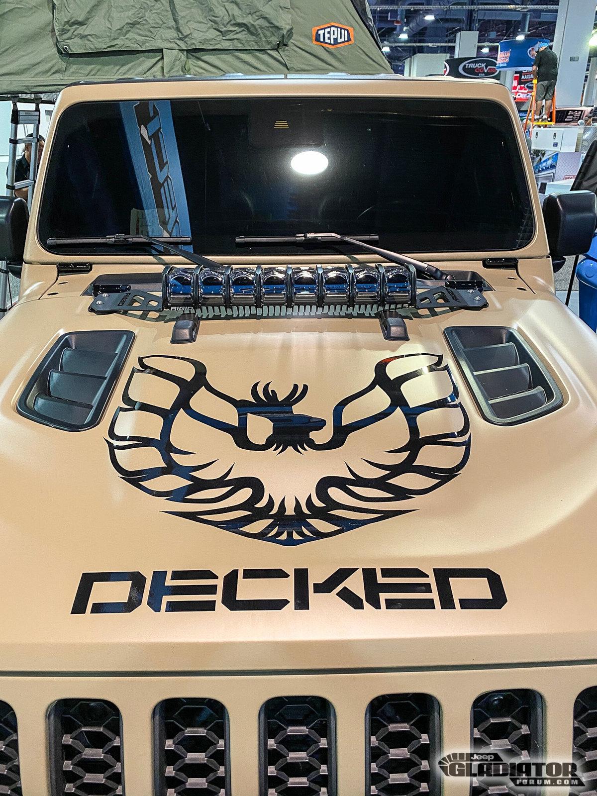 Jeep Gladiator Decked Jeep Gladiator Build [SEMA 2019] Decked-Jeep-Gladiator-SEMA-Build-27