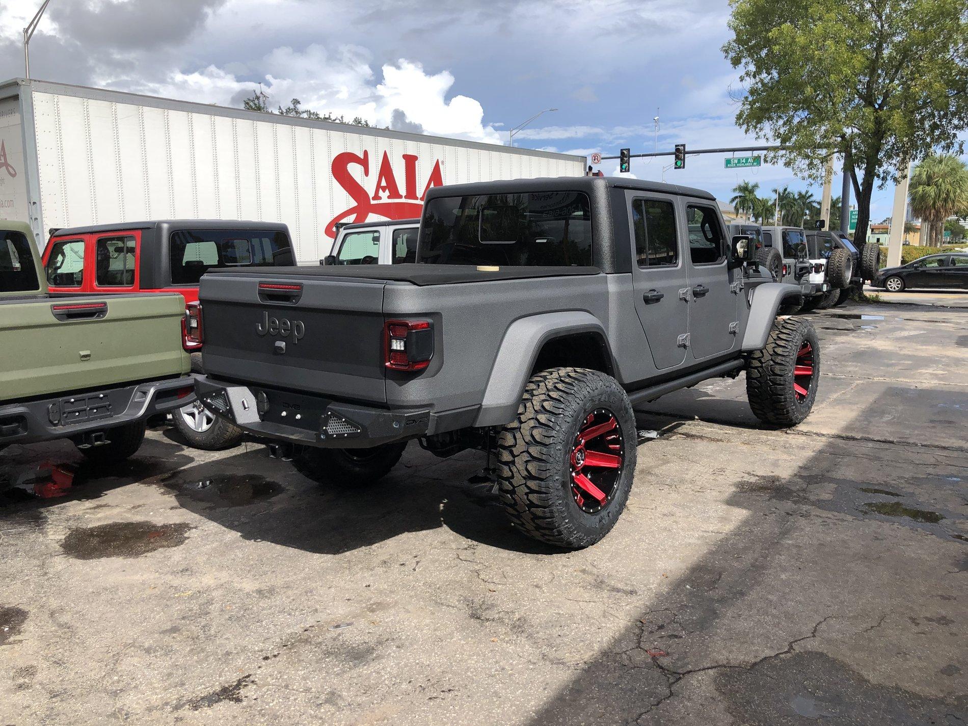 Jeep Gladiator STING GRAY Gladiator JT Club D633824B-AB79-4973-A6C8-F9B0179EC9F3