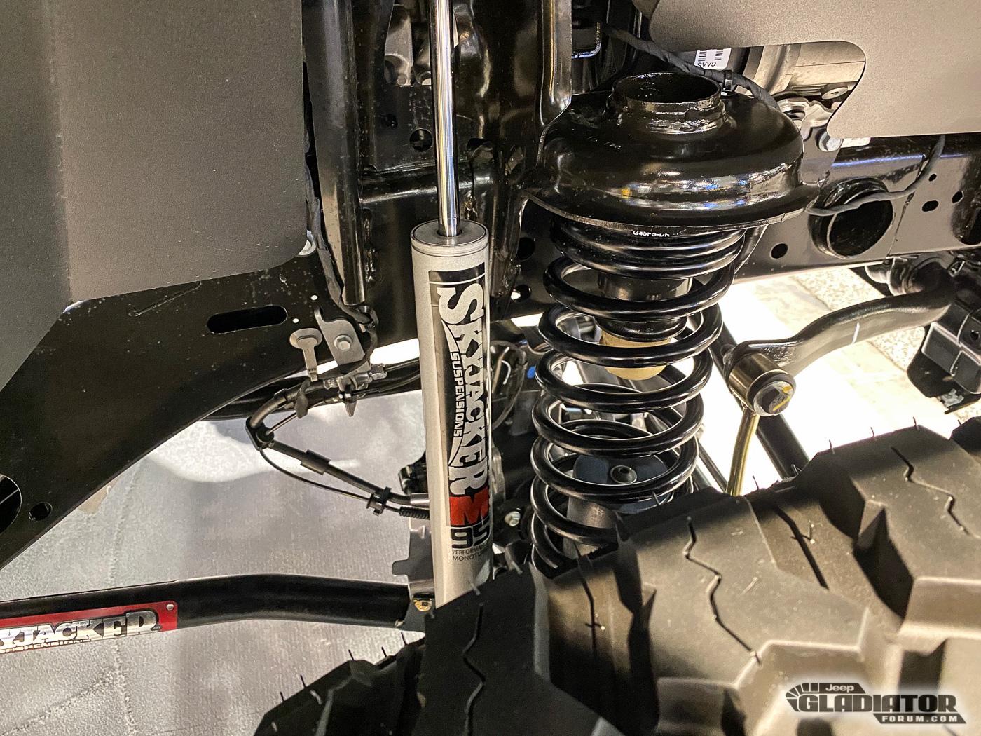 Jeep Gladiator Steelcraft Jeep Gladiator Build [SEMA 2019] Steelcraft-Jeep-Gladiator-SEMA-Build-11