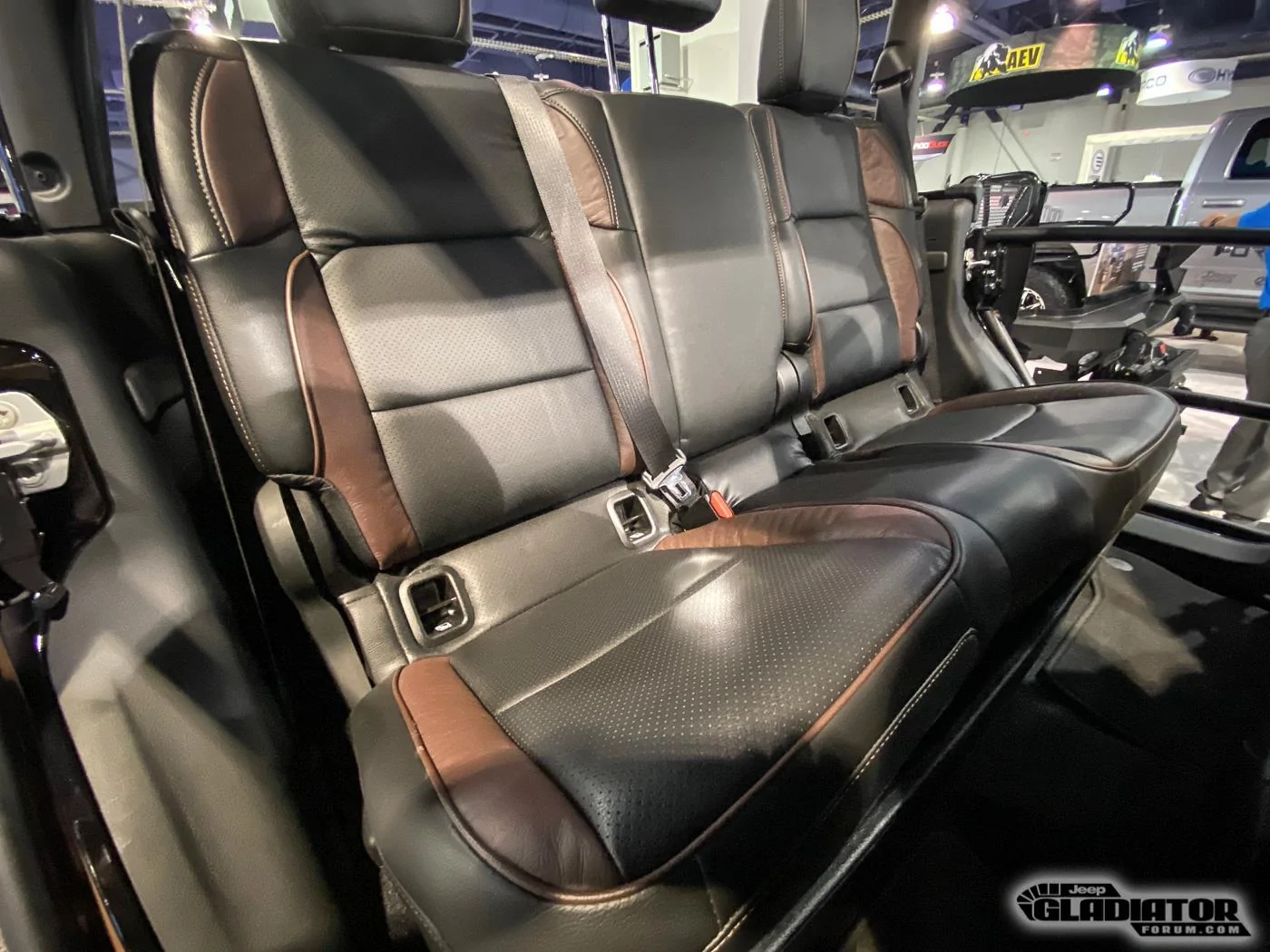 Jeep Gladiator Steelcraft Jeep Gladiator Build [SEMA 2019] Steelcraft-Jeep-Gladiator-SEMA-Build-15