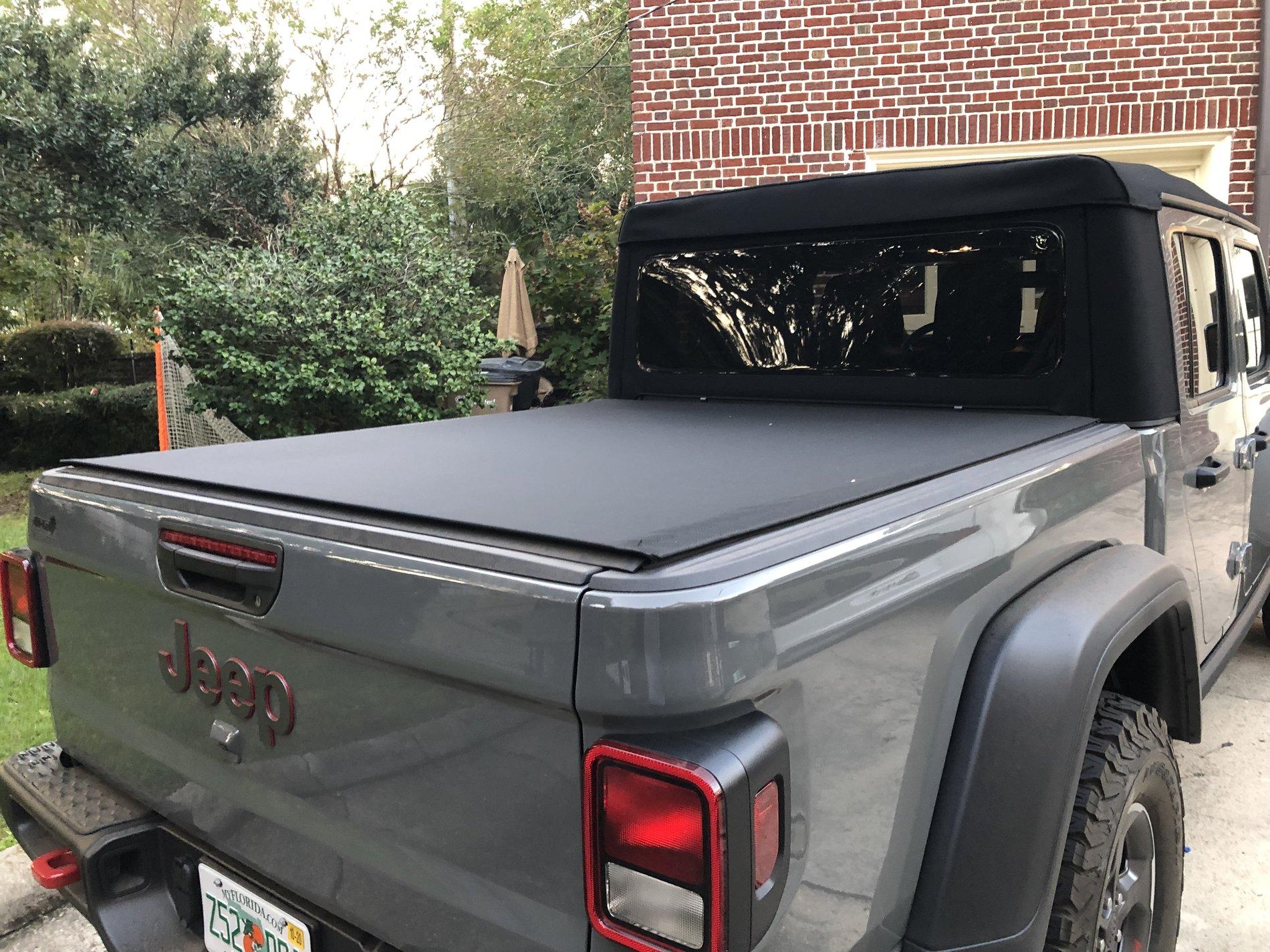 Jeep Gladiator Mopar vs Rough Country Hard Tri-fold Tonneau IMG_6568