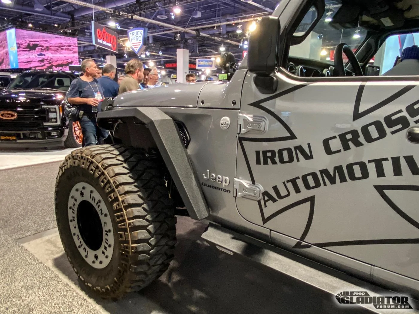 Jeep Gladiator Iron Cross Automotive Gladiator Build [SEMA 2019] Iron-Cross-Automotive-Gladiator-SEMA-Build-5