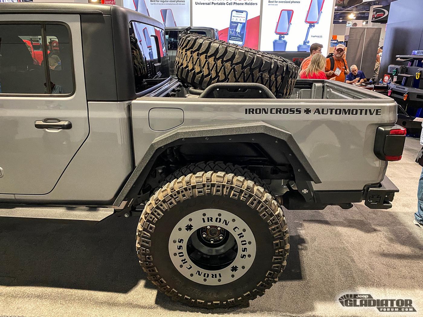 Jeep Gladiator Iron Cross Automotive Gladiator Build [SEMA 2019] Iron-Cross-Automotive-Gladiator-SEMA-Build-8