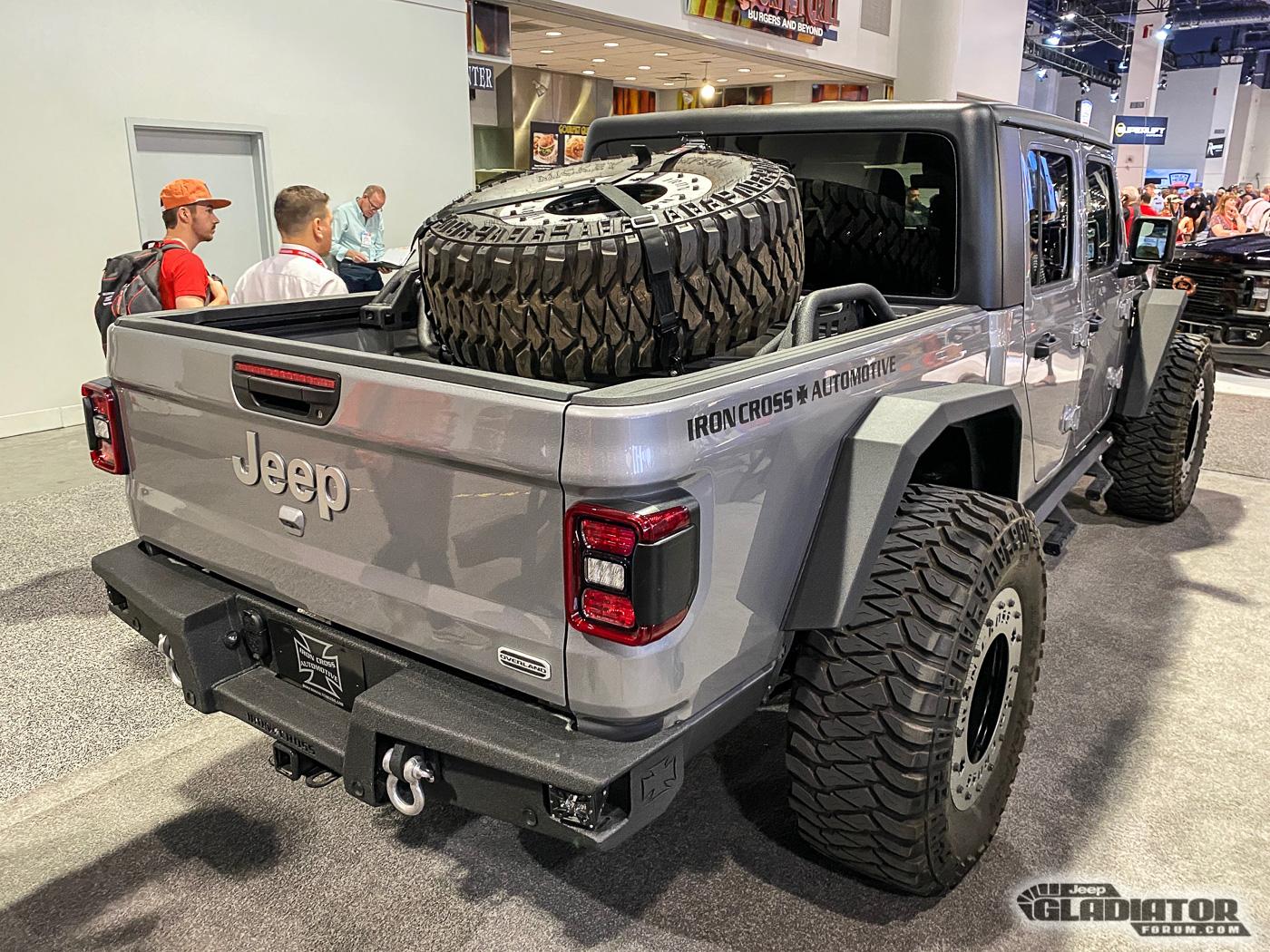 Jeep Gladiator Iron Cross Automotive Gladiator Build [SEMA 2019] Iron-Cross-Automotive-Gladiator-SEMA-Build-12