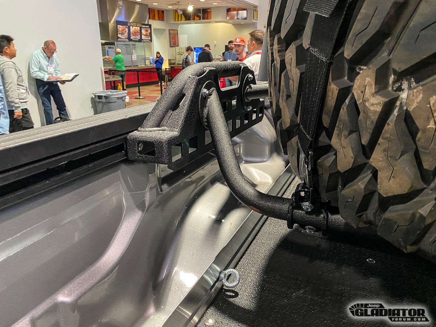 Jeep Gladiator Iron Cross Automotive Gladiator Build [SEMA 2019] Iron-Cross-Automotive-Gladiator-SEMA-Build-14