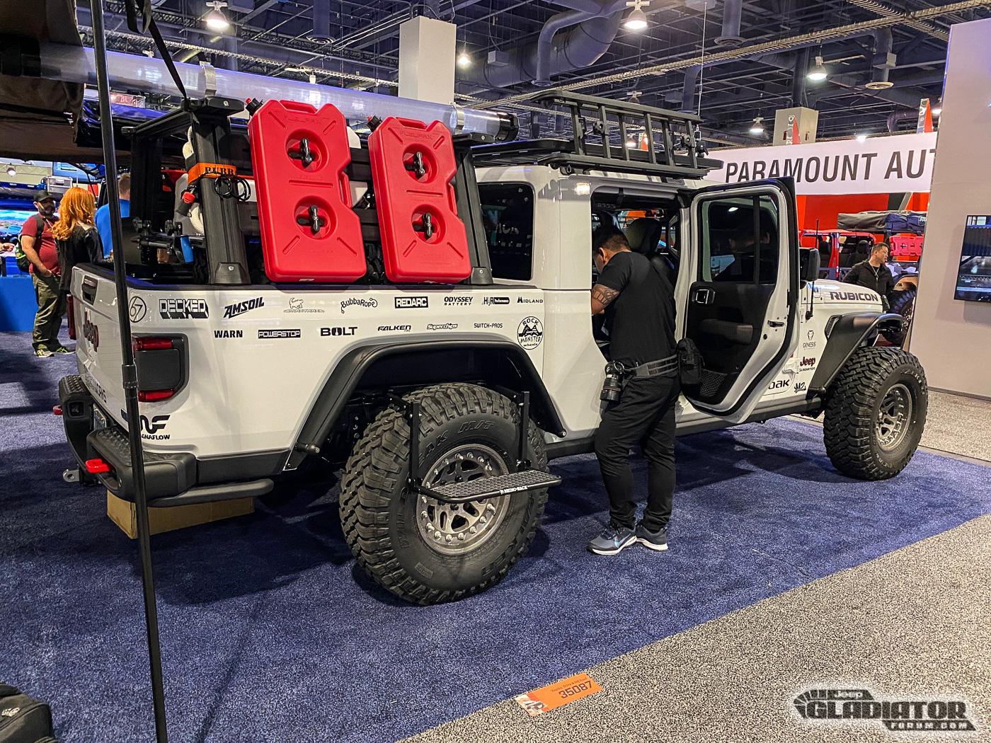 Jeep Gladiator Rhino Rack / Metalcloak Gladiator Build [SEMA 2019] Rhino-Rack-Metalcloak-JT-Gladiator-Rubicon-SEMA-Build-14
