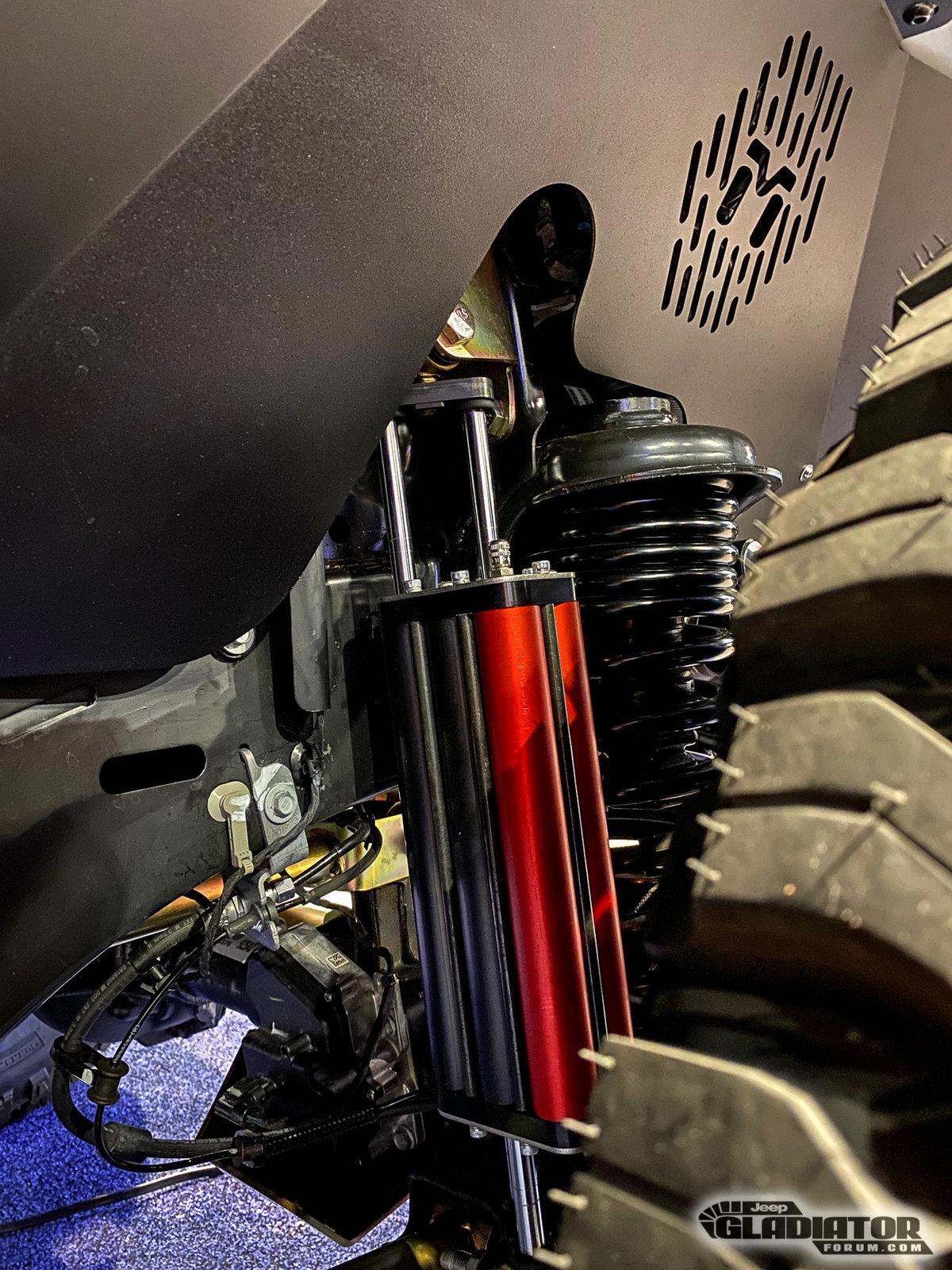 Jeep Gladiator Rhino Rack / Metalcloak Gladiator Build [SEMA 2019] Rhino-Rack-Metalcloak-JT-Gladiator-Rubicon-SEMA-Build-25