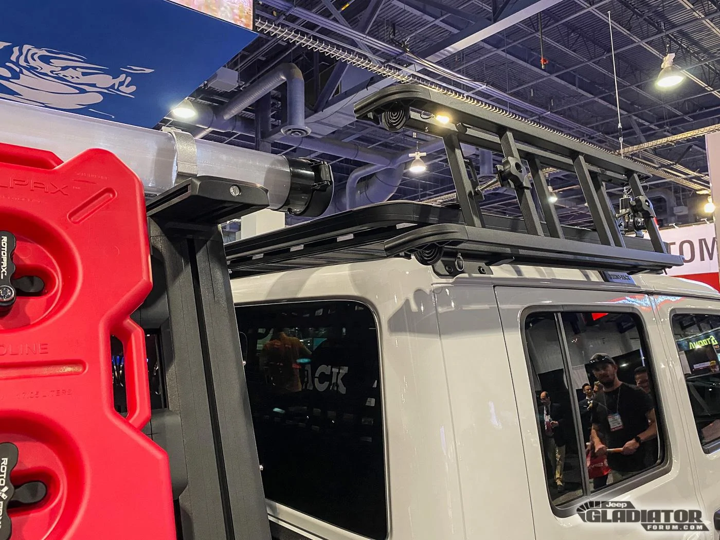 Jeep Gladiator Rhino Rack / Metalcloak Gladiator Build [SEMA 2019] Rhino-Rack-Metalcloak-JT-Gladiator-Rubicon-SEMA-Build-28