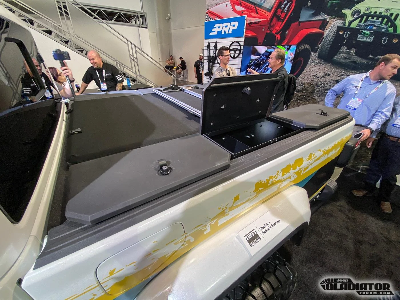 Jeep Gladiator Bestop Gladiator Rubicon Build [SEMA 2019] Bestop-JT-Gladiator-Rubicon-SEMA-Build-16
