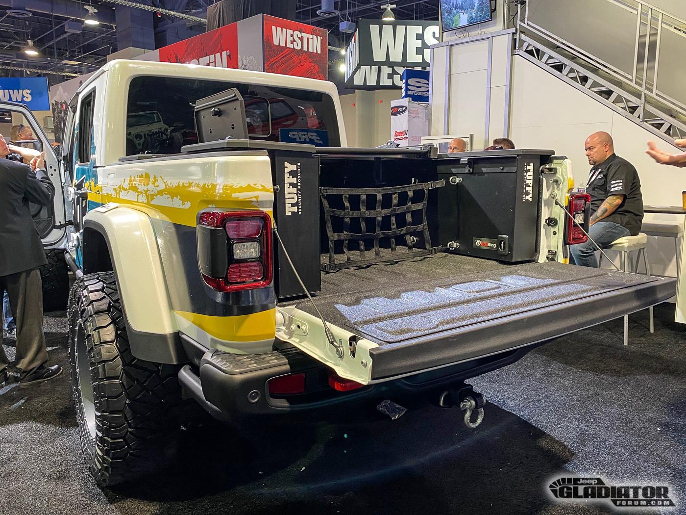 Jeep Gladiator Bestop Gladiator Rubicon Build [SEMA 2019] Bestop-JT-Gladiator-Rubicon-SEMA-Build-18