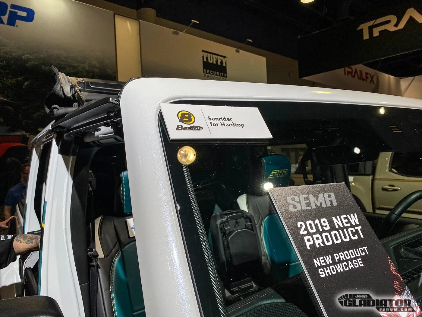 Jeep Gladiator Bestop Gladiator Rubicon Build [SEMA 2019] Bestop-JT-Gladiator-Rubicon-SEMA-Build-27