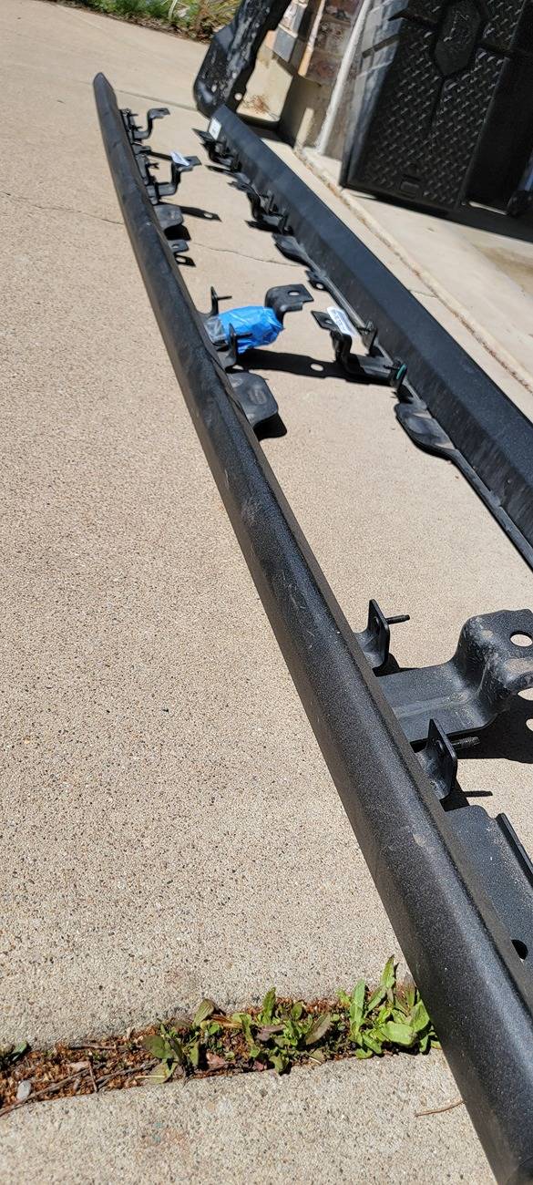 Jeep Gladiator Rubi Rails Basically New for $100 20250405_141002
