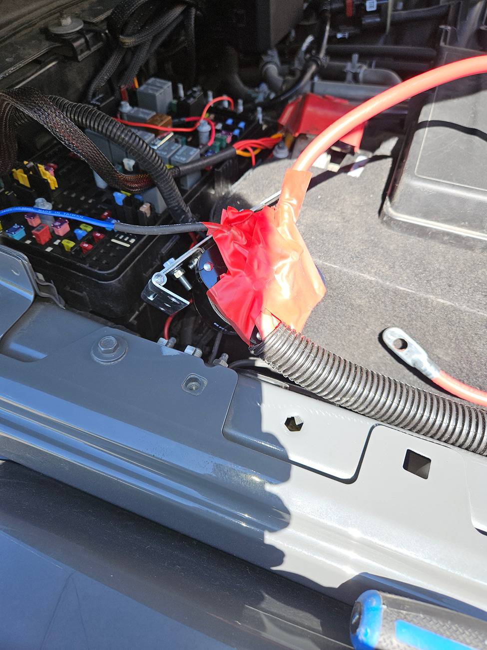 Jeep Gladiator How to fit a winch solenoid by the battery? 20250417_113729[1]