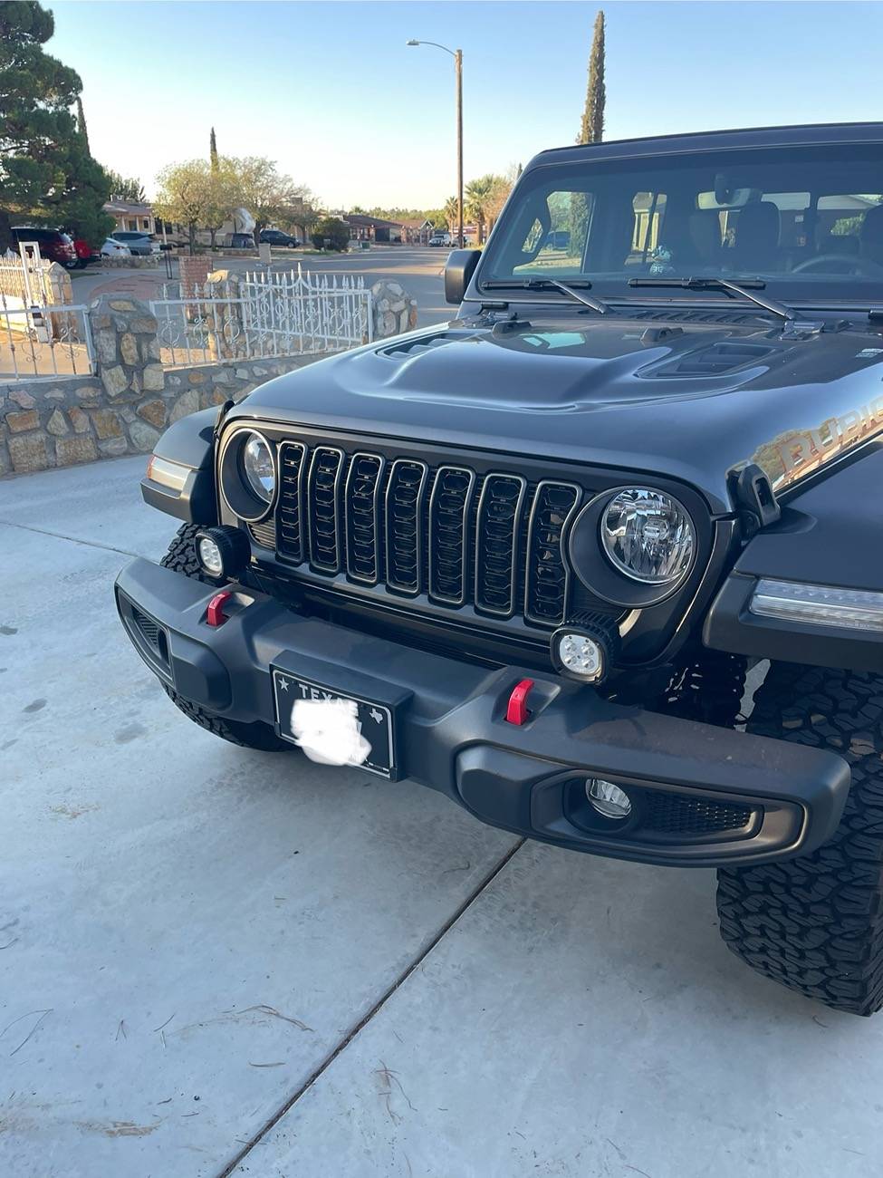 Jeep Gladiator Leds on factory OEM plastic front bumper IMG_8535