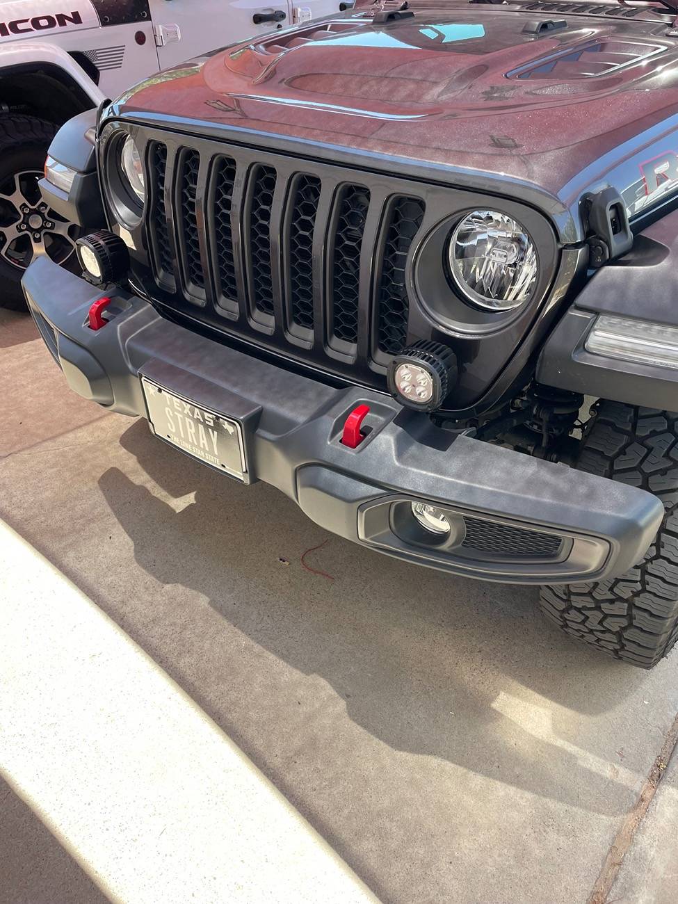Jeep Gladiator Leds on factory OEM plastic front bumper IMG_8240