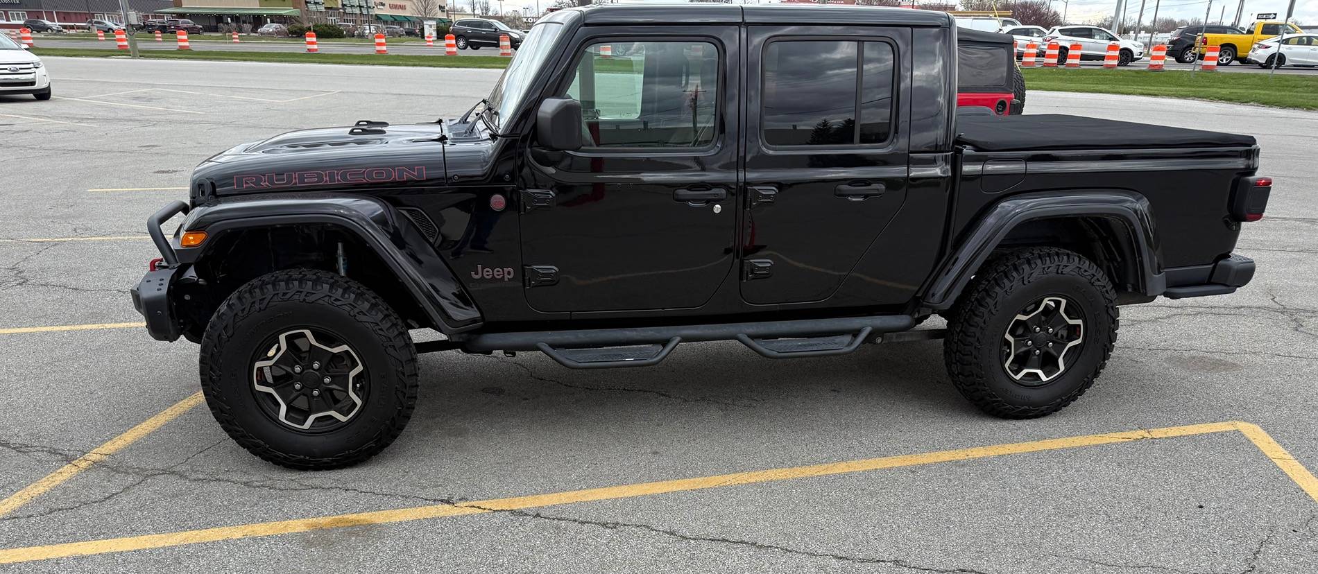 Jeep Gladiator Mickey Thompson Baja Boss AT 255/85/17 (35" Pizza Cutters). IMG_1568