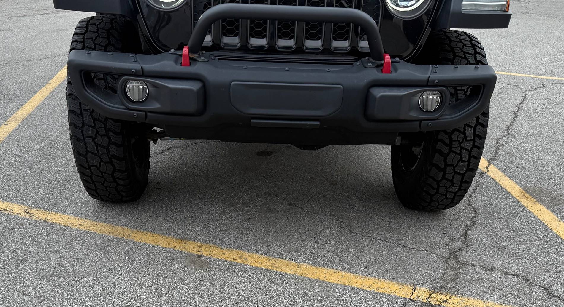 Jeep Gladiator Mickey Thompson Baja Boss AT 255/85/17 (35" Pizza Cutters). IMG_1567