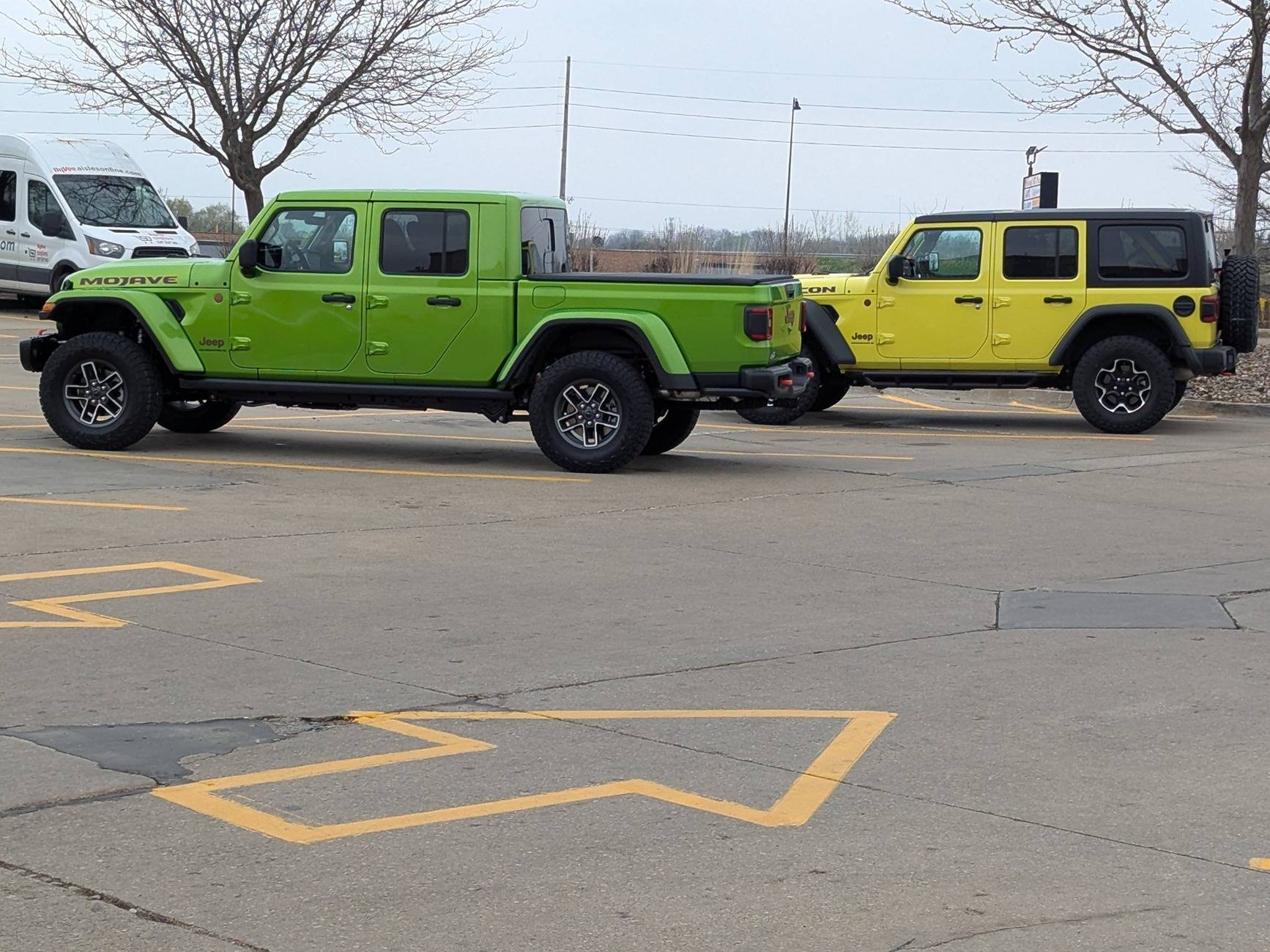 Jeep Gladiator Jeeps Parking Next To Jeeps PXL_20250418_132619209