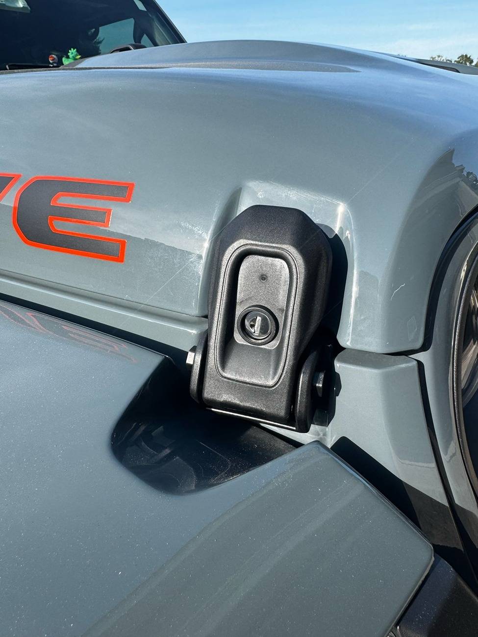 Jeep Gladiator Wachuko's 2024 Mojave X Build Thread Hood Lock