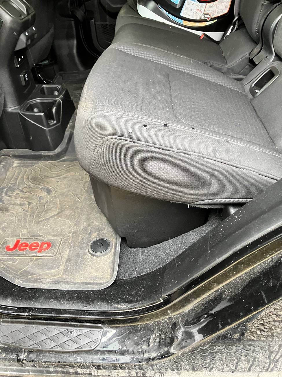 Jeep Gladiator Add amp and sub with premium audio IMG_8909