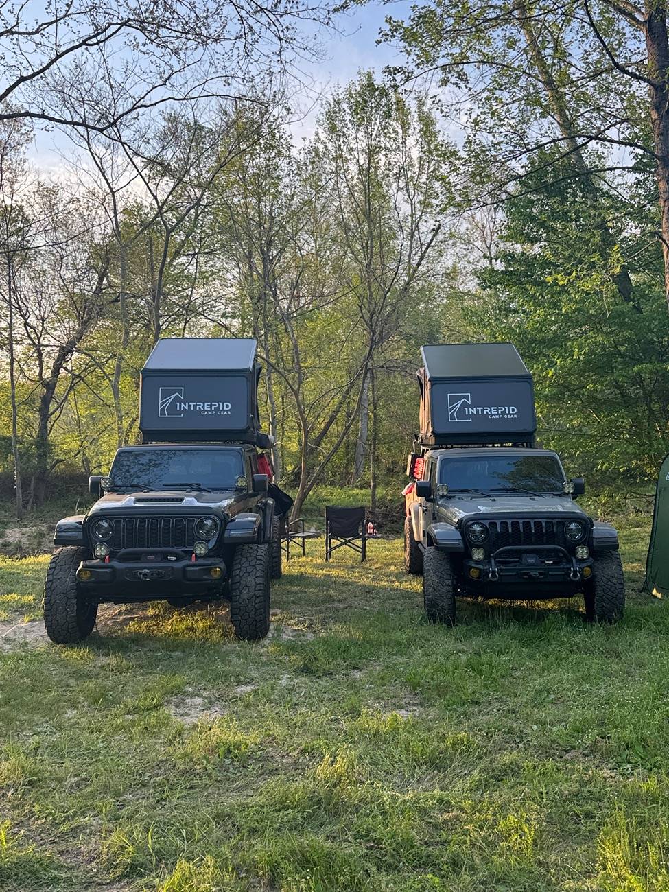Jeep Gladiator Jeeps Parking Next To Jeeps IMG_3188