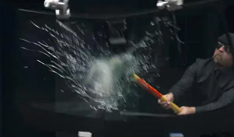 Jeep Gladiator Trying to replace my Gorilla Glass on my 20204 Gladiator using Safelite. They are saying it is on back order for 2 months now 1745417904625-qc