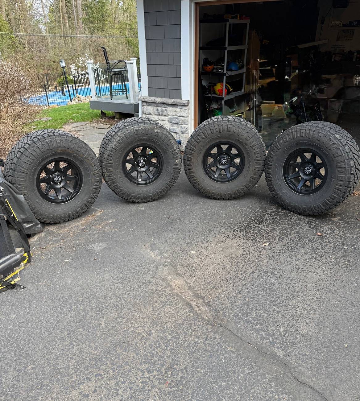 Jeep Gladiator 37/12.5r17 Nitto RG tires on Icon Alloy 17x8.5 rims (4 wheels) IMG_0526