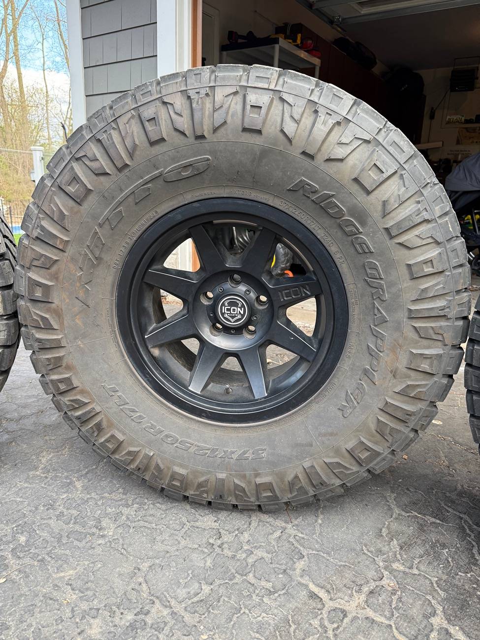 Jeep Gladiator 37/12.5r17 Nitto RG tires on Icon Alloy 17x8.5 rims (4 wheels) IMG_0529