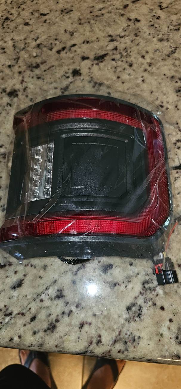 Jeep Gladiator Positive Warranty Experience on Oracle Tail Light 1000017661