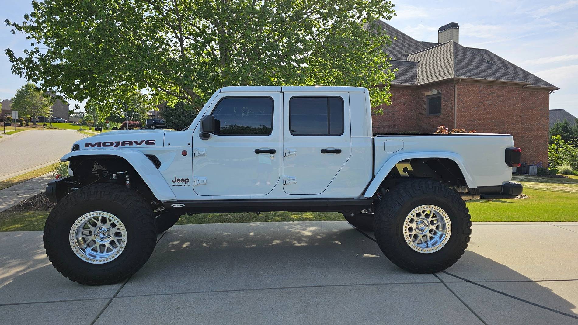 Jeep Gladiator 2025 Jeep Mojave build 42s 20250421_102920