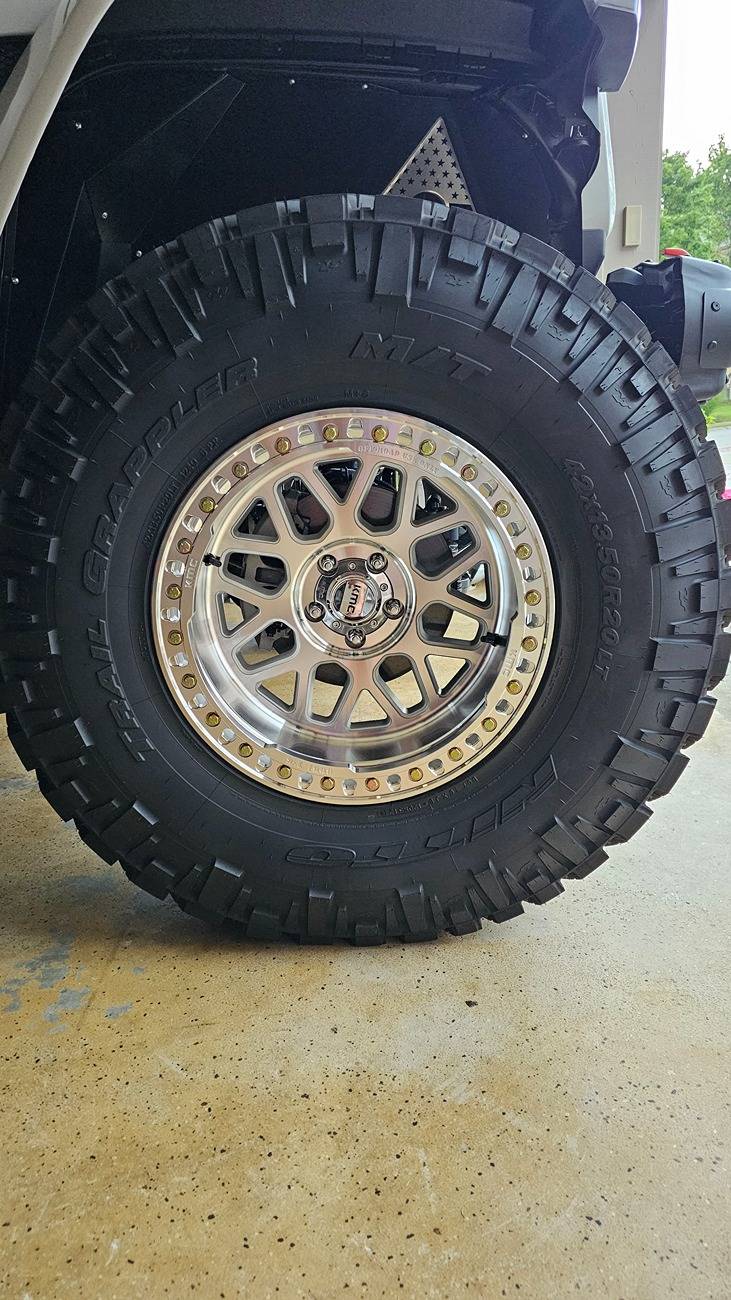 Jeep Gladiator 2025 Jeep Mojave build 42s 20250423_184106