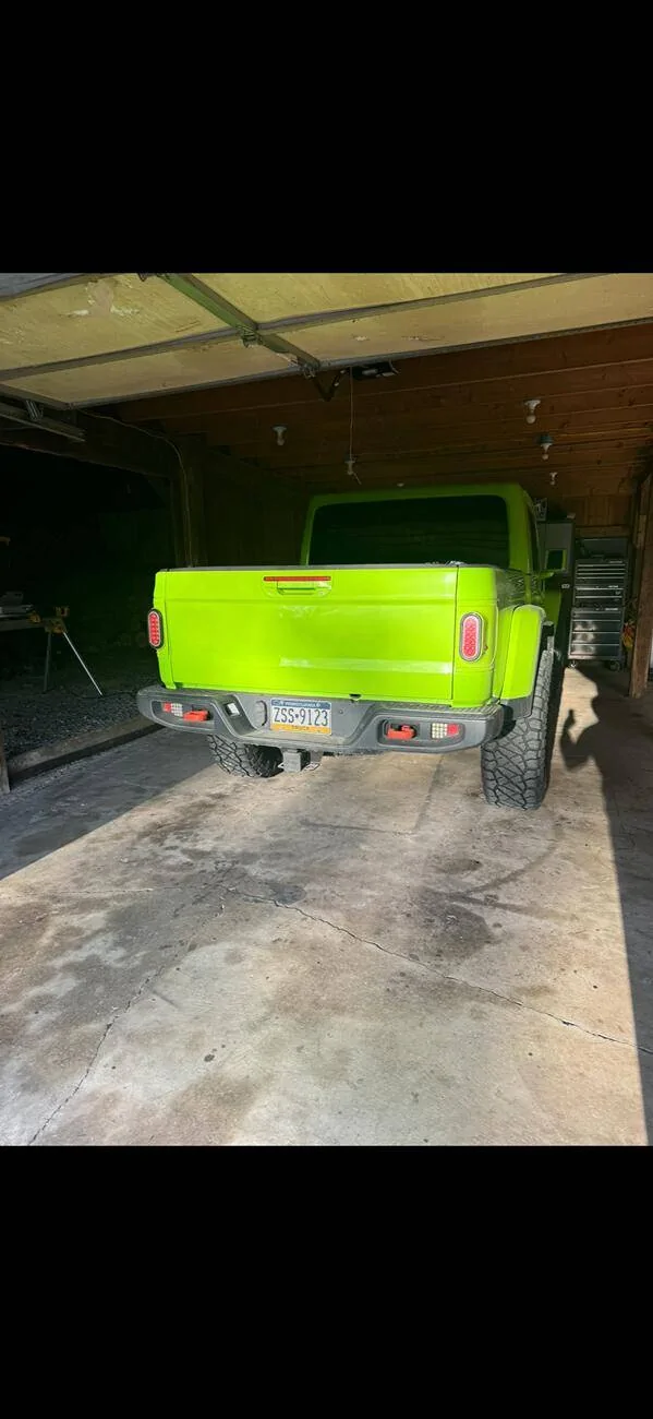 Jeep Gladiator Tailgate emblem delete ? IMG_5529